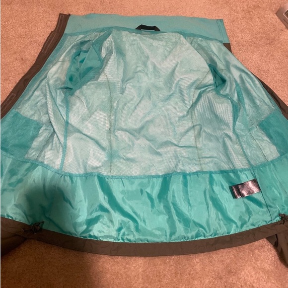 Women’s The North Face Dryvent Nylon Hooded Jacket sz S - Picture 6 of 9